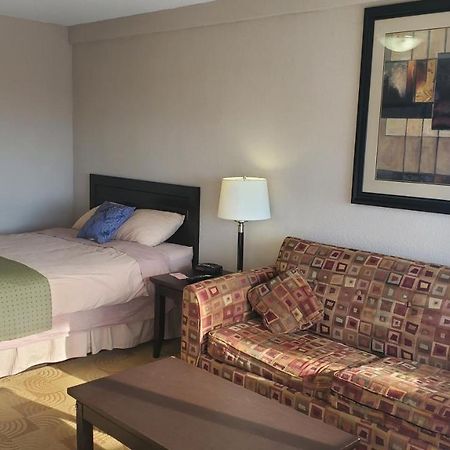 Wabamun Shoreside Inn & Suites מראה חיצוני תמונה