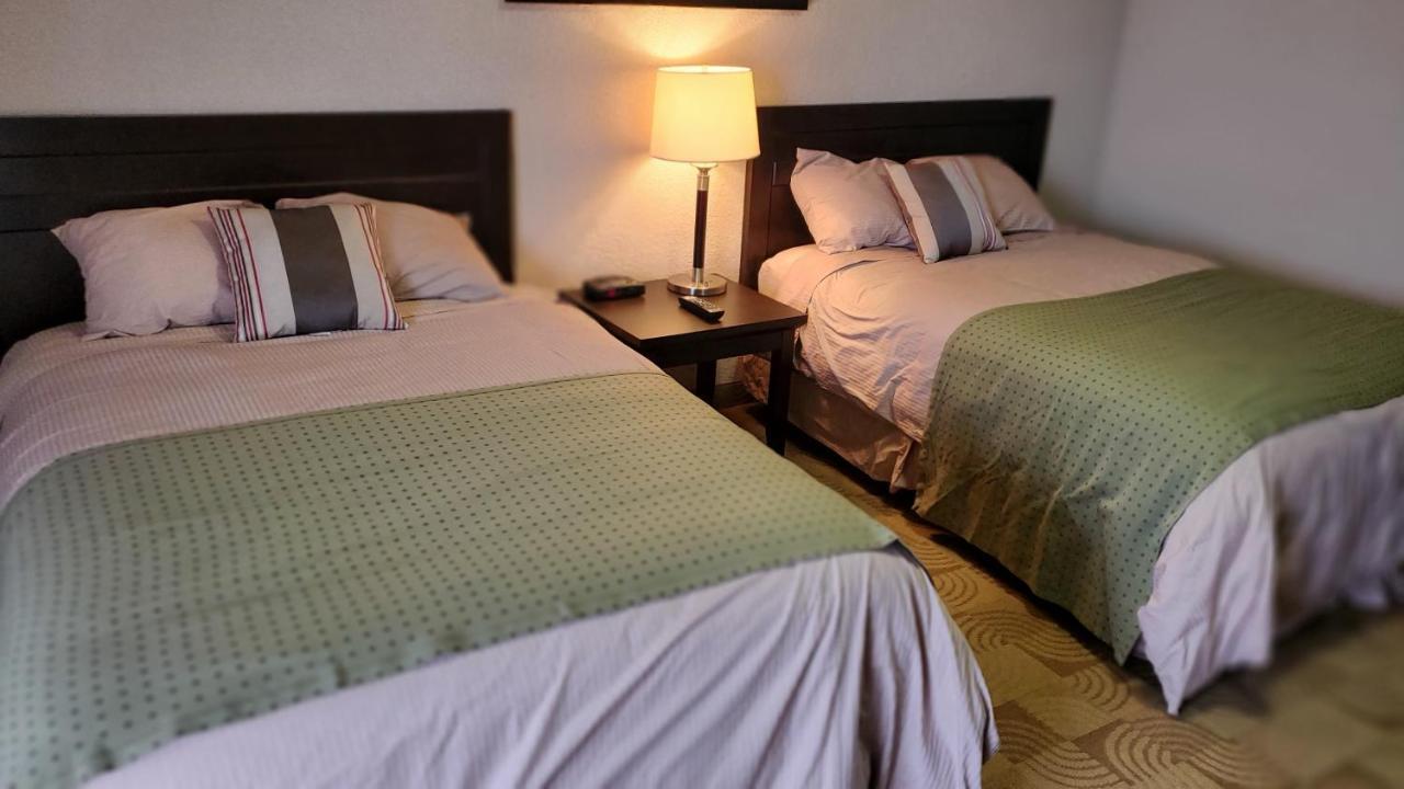 Wabamun Shoreside Inn & Suites מראה חיצוני תמונה