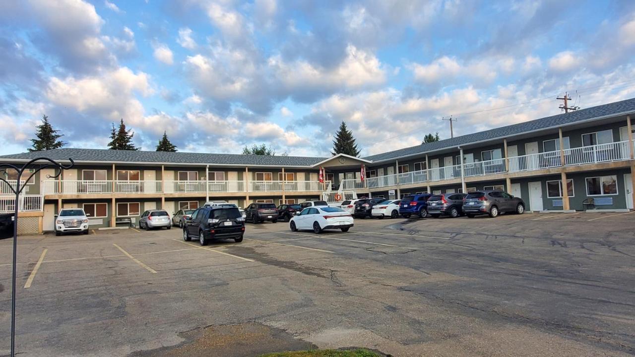 Wabamun Shoreside Inn & Suites מראה חיצוני תמונה