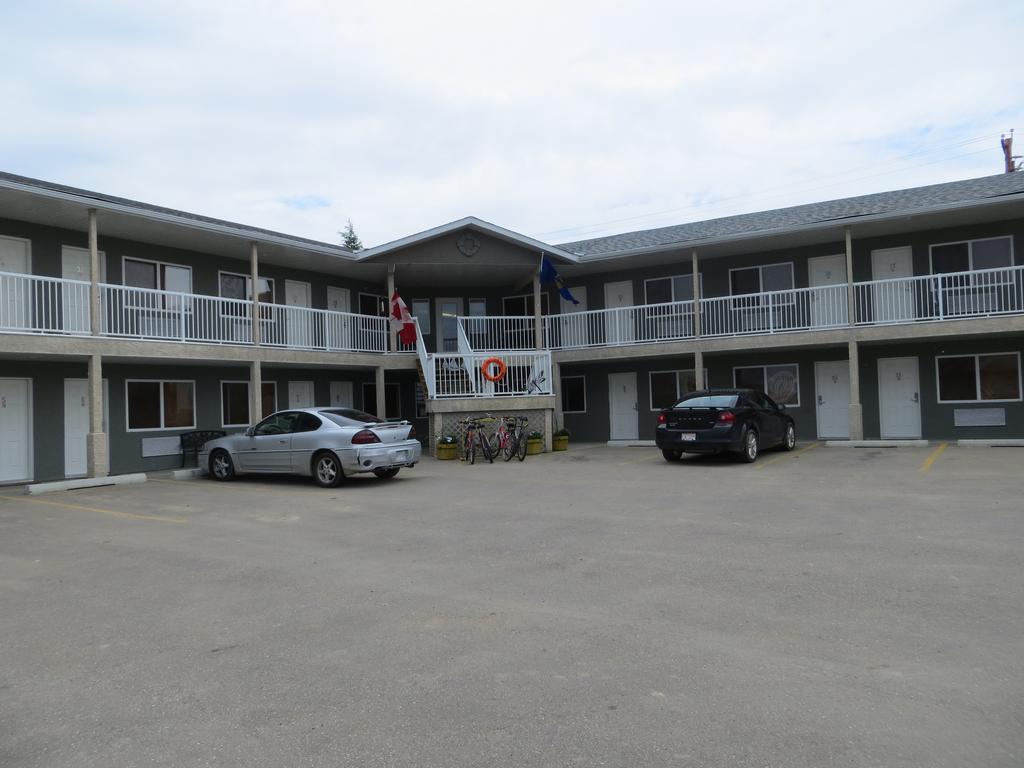 Wabamun Shoreside Inn & Suites מראה חיצוני תמונה